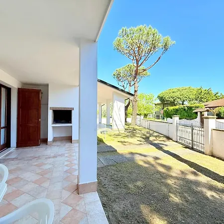 Holiday home Pino 2 By Interhome Lido di Volano